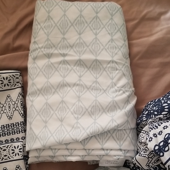 Real Living Bed Set - Picture 3 of 6